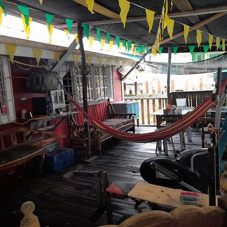 Hostal Cafe Axel Bocas Town Ngoại thất bức ảnh