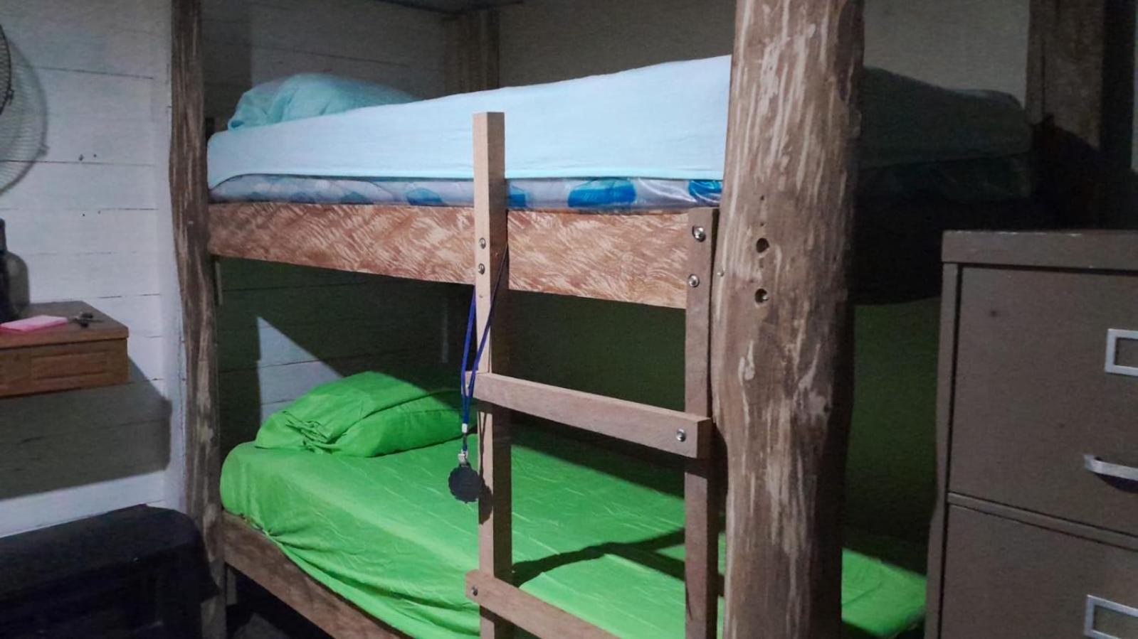 Hostal Cafe Axel Bocas Town Ngoại thất bức ảnh