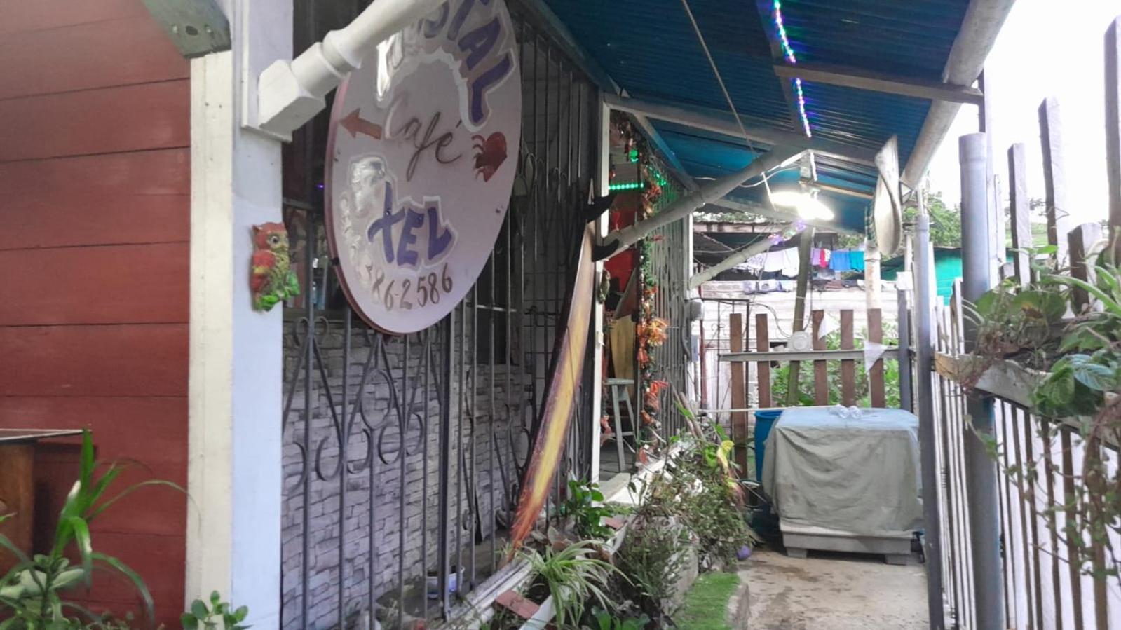 Hostal Cafe Axel Bocas Town Ngoại thất bức ảnh
