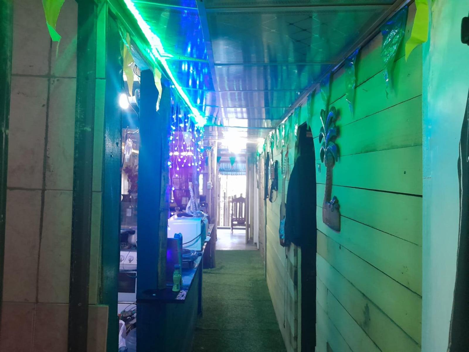 Hostal Cafe Axel Bocas Town Ngoại thất bức ảnh